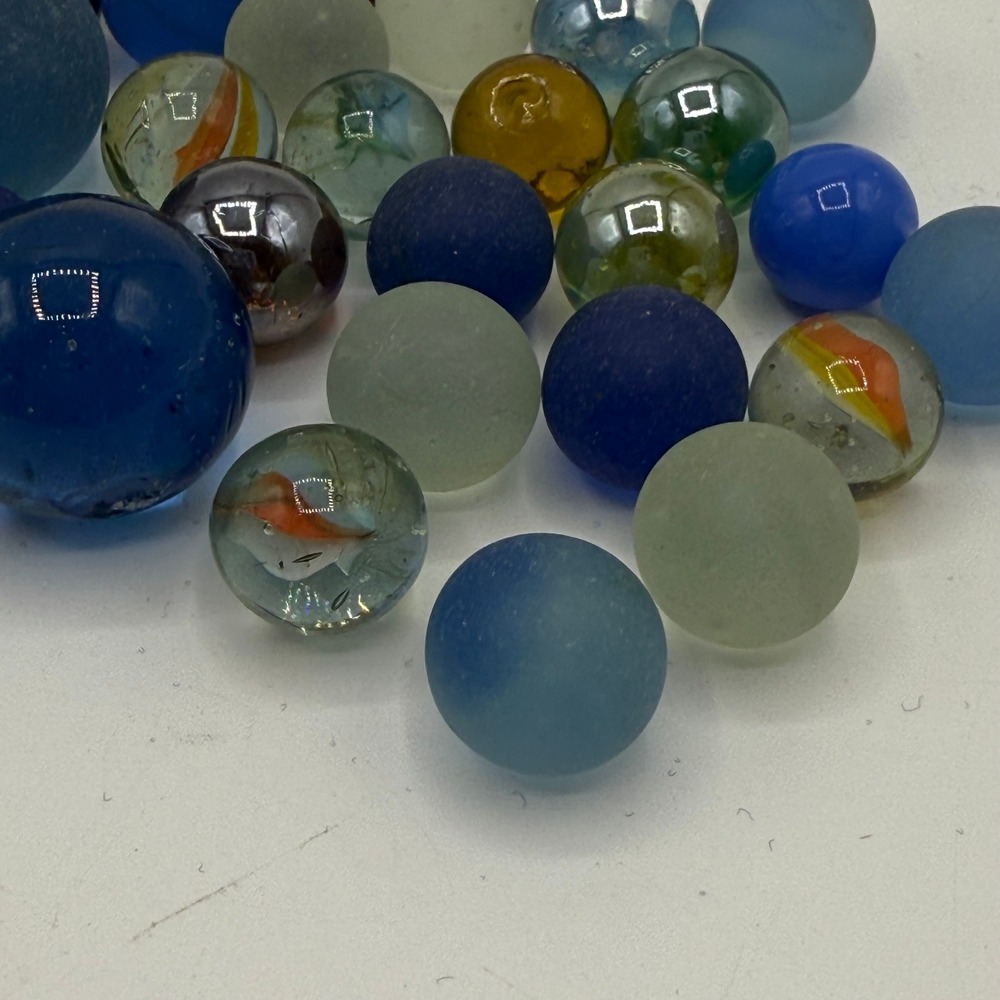 Vintage Glass Marbles Lot Mixed Sizes Blue Clear Cat Eye Shooters Frosted 37pc - Picture 3 of 10